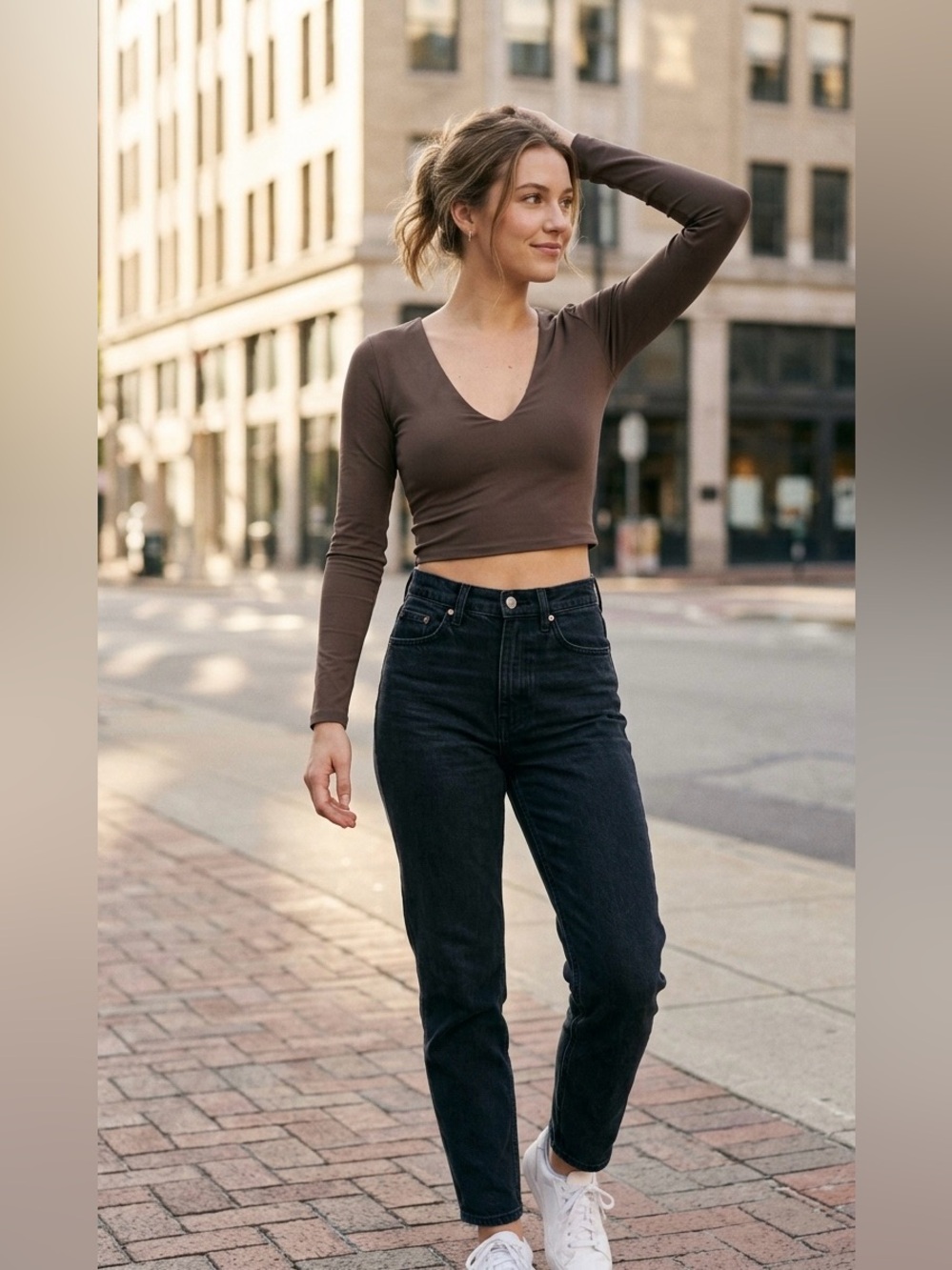 Babaton Brown‎ Deep V-Neck Long Sleeve Crop Top Size S Aritzia